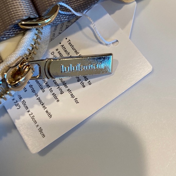 Lululemon Modular Phone Crossbody Bag  Fleece - Picture 9 of 12